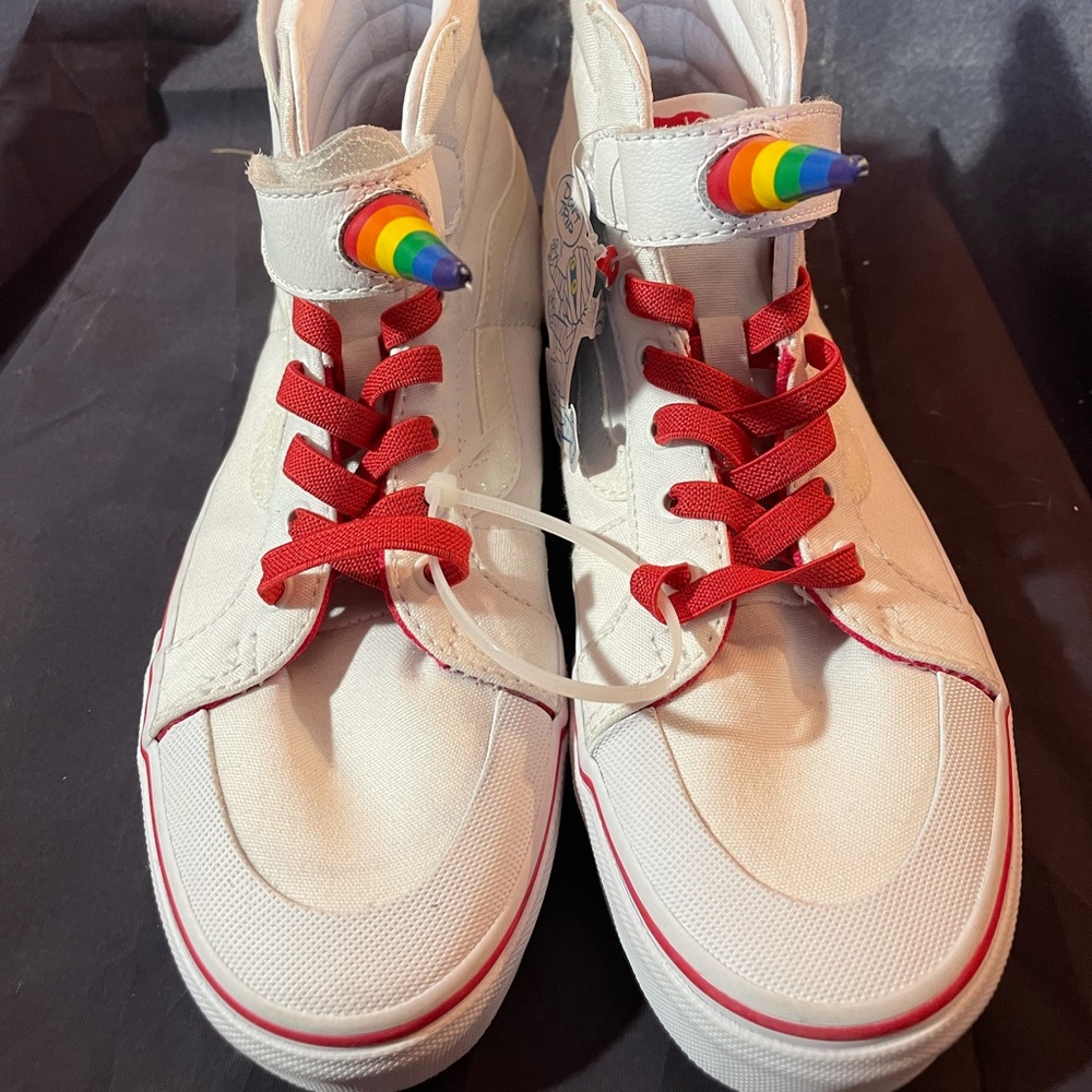 NWT Van Unicorn Rainbow Wings High tops 5.5